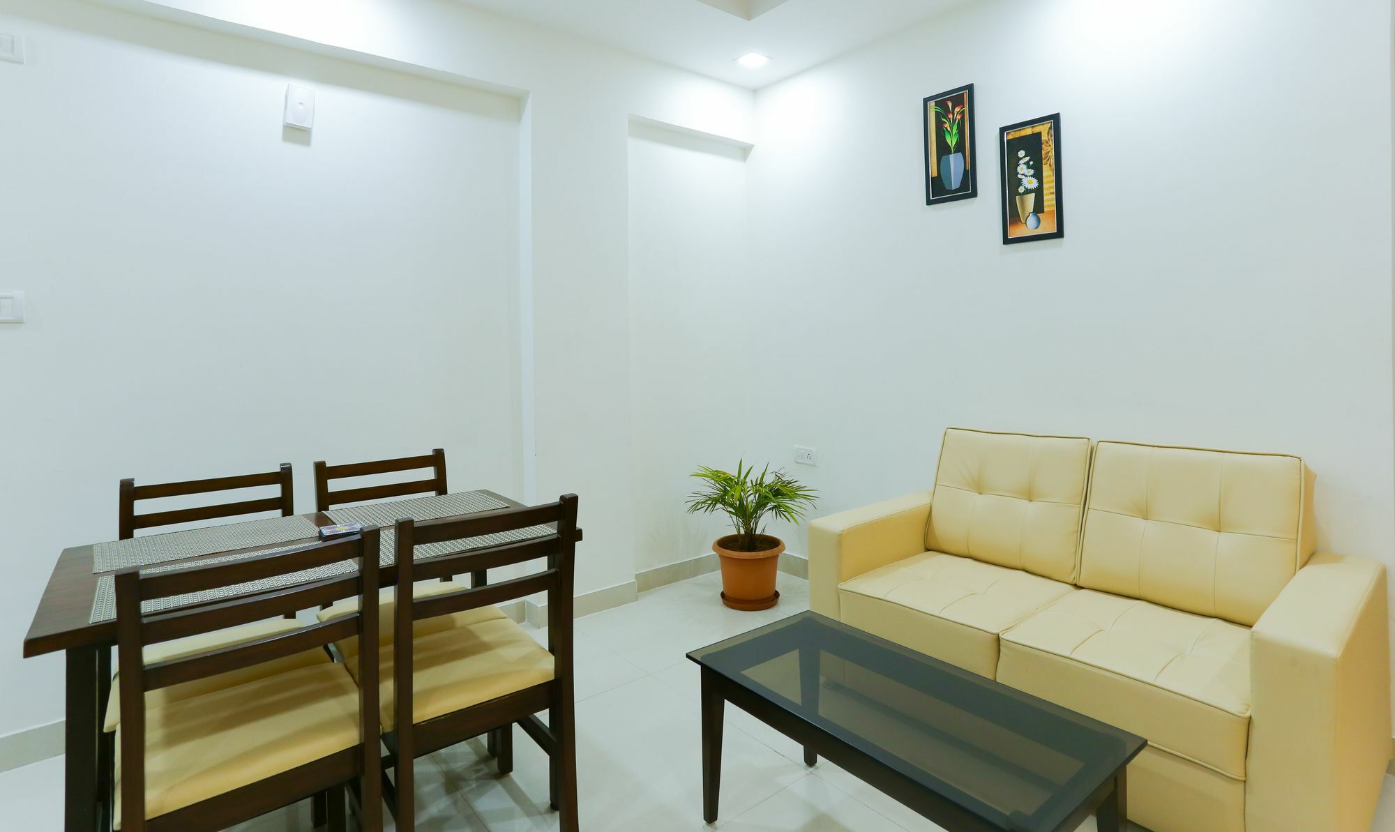 Itsy Hotels Worldtree Bellandur Bangalore Exterior foto